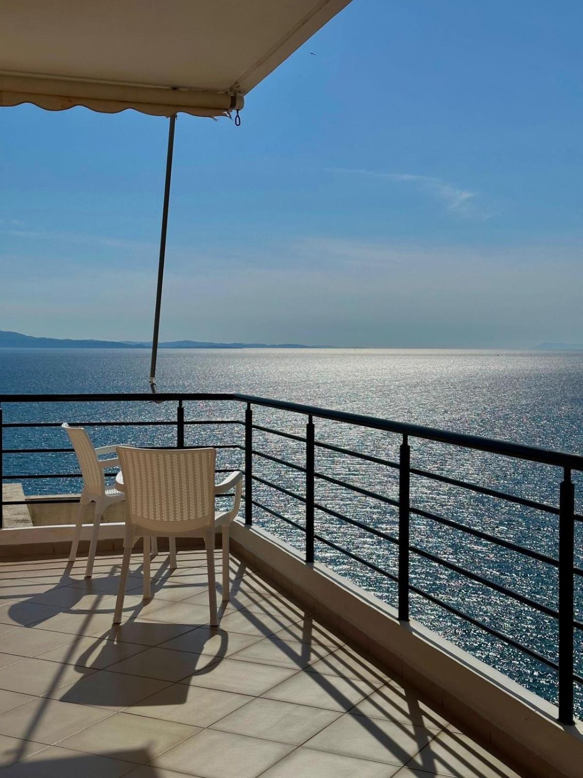 Esmeralda Apartaments Sarandë Eksteriør bilde